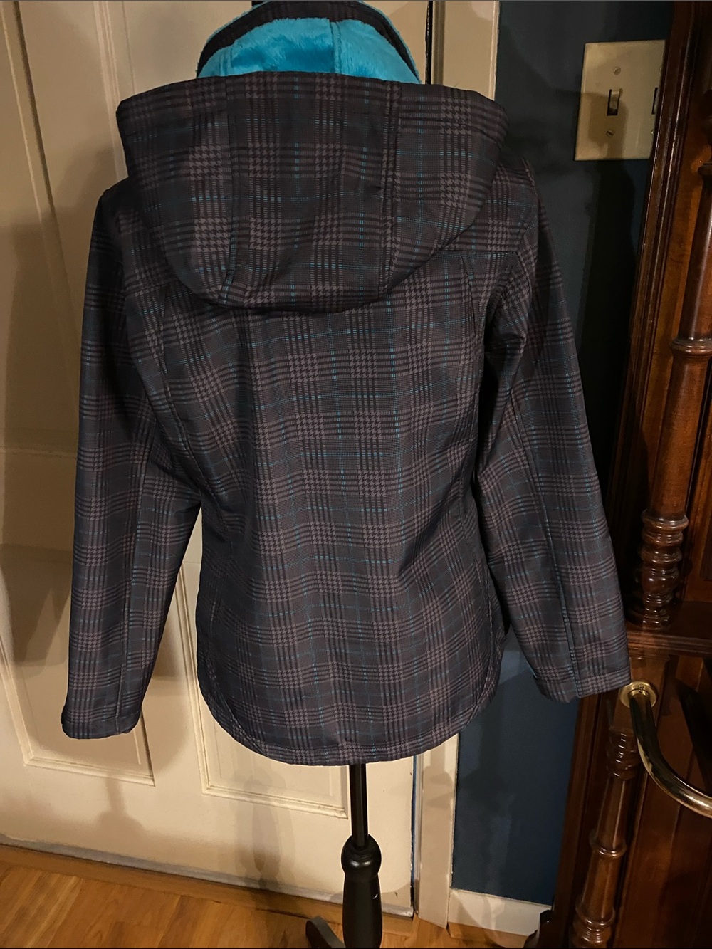 Free Country Navy Plaid Jacket with Teal Accents - Picture 3 of 7